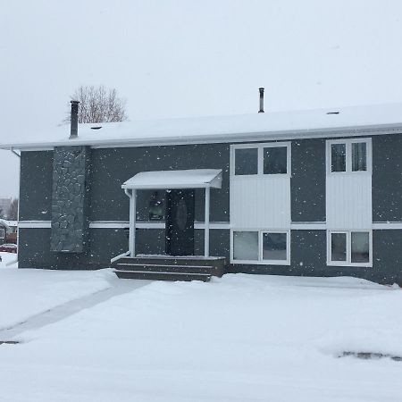Polar Nights Bed and Breakfast Yellowknife Buitenkant foto