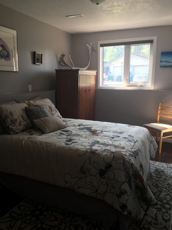 Polar Nights Bed and Breakfast Yellowknife Buitenkant foto