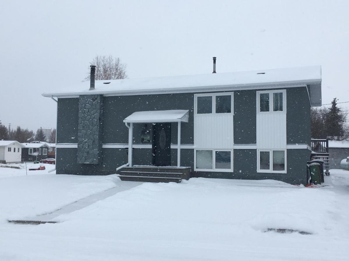 Polar Nights Bed and Breakfast Yellowknife Buitenkant foto
