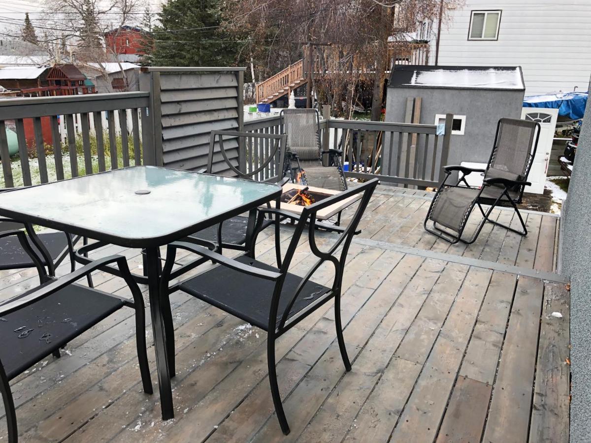 Polar Nights Bed and Breakfast Yellowknife Buitenkant foto